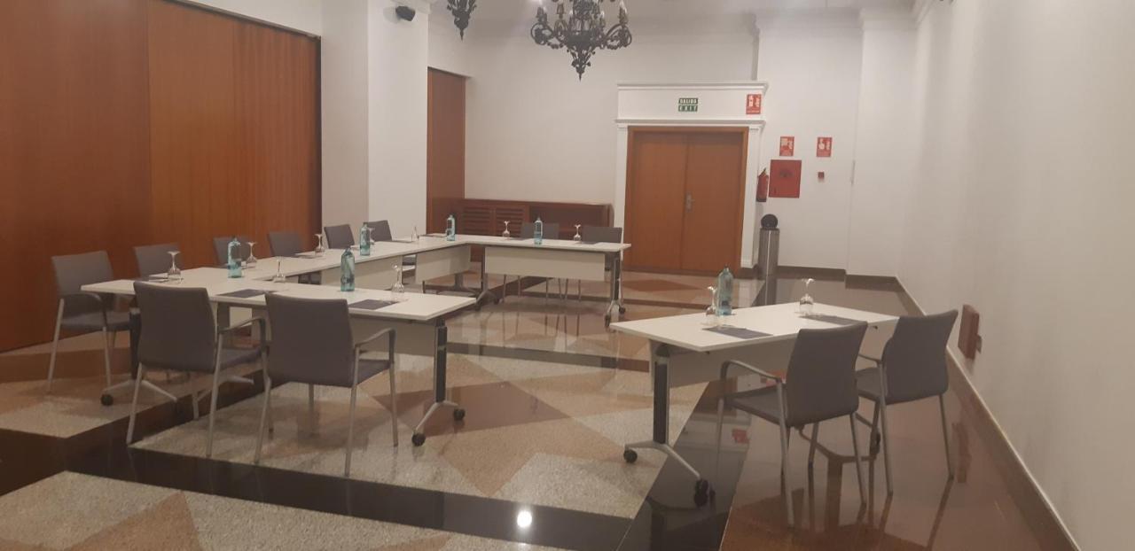 Ilunion Les Corts Spa Barcelona Exterior foto