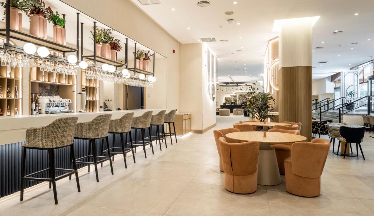 Ilunion Les Corts Spa Barcelona Exterior foto